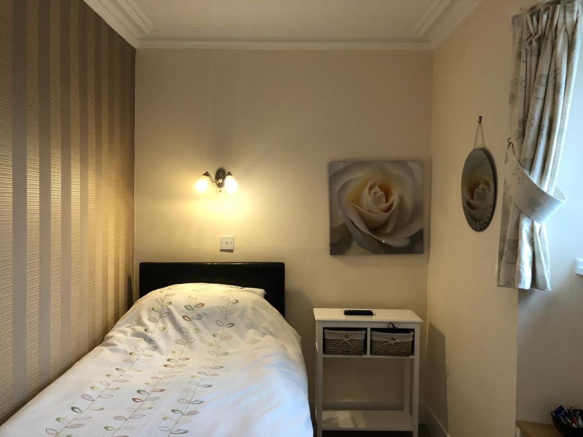 The Aberdeen Arms Hotel Tarves Eksteriør bilde